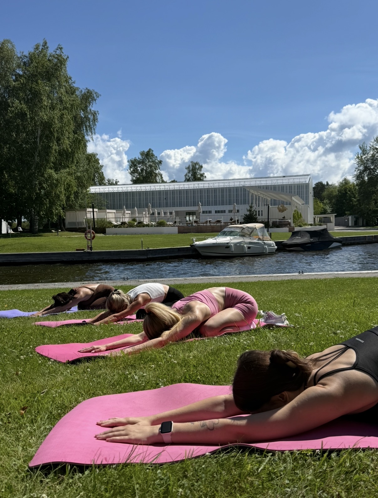 Йога на воздухе